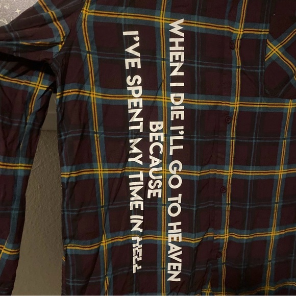 Plaid Casual Button Down Shirt with Text Design - Picture 2 of 7